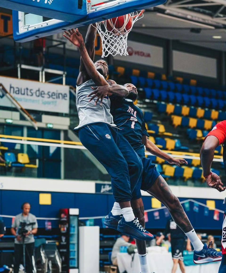 关于杜兰特回归赛场，绝杀首场状态亮眼，FPX观众沸腾！的信息